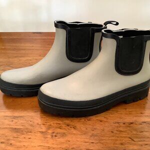 Pull On Ankle Boot Gray / Black Sz 9 Water Resistant